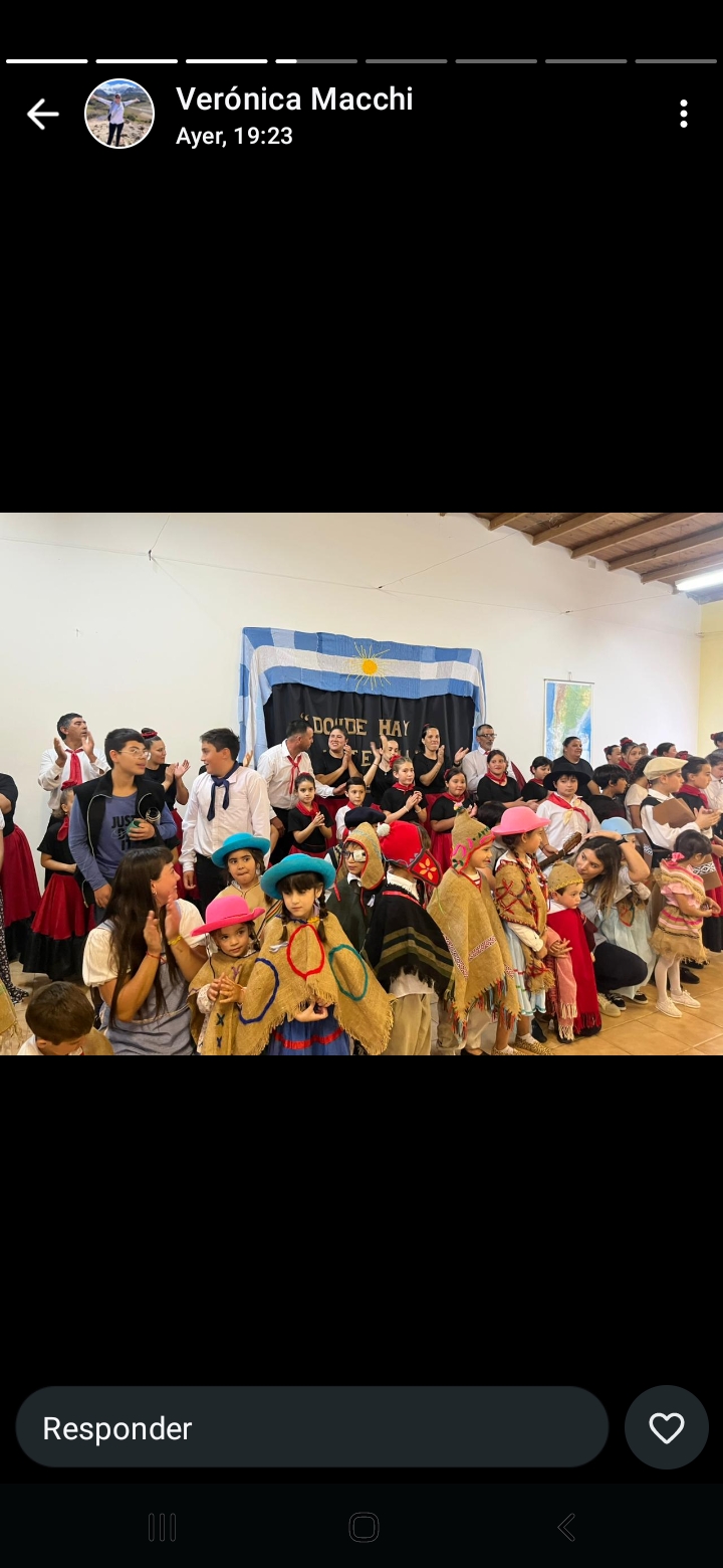 Captura de un encuentro virtual con integrantes de la comunidad educativa